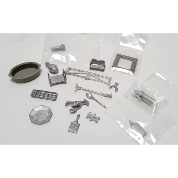 Lot of 17 Vintage Silver Metal and Plastic Miniature Dollhouse Accessories - Picture 1 of 3